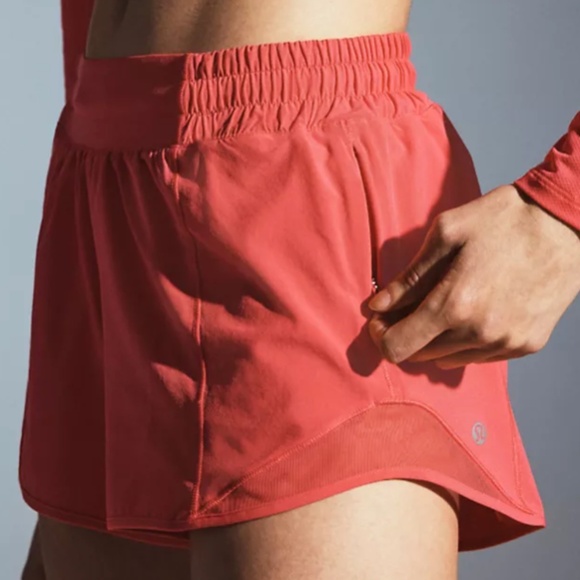Lululemon Hotty Hot 4" red running shorts, 4, G1087 - Picture 5 of 7